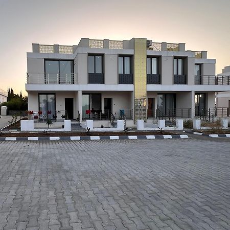 Palmiye Apartment Kerínia Kültér fotó